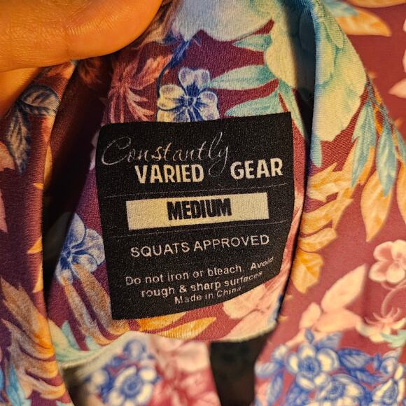 Constantly Varied Gear TropiSkull Print Shorts Women's Size Medium Workout - Picture 6 of 7